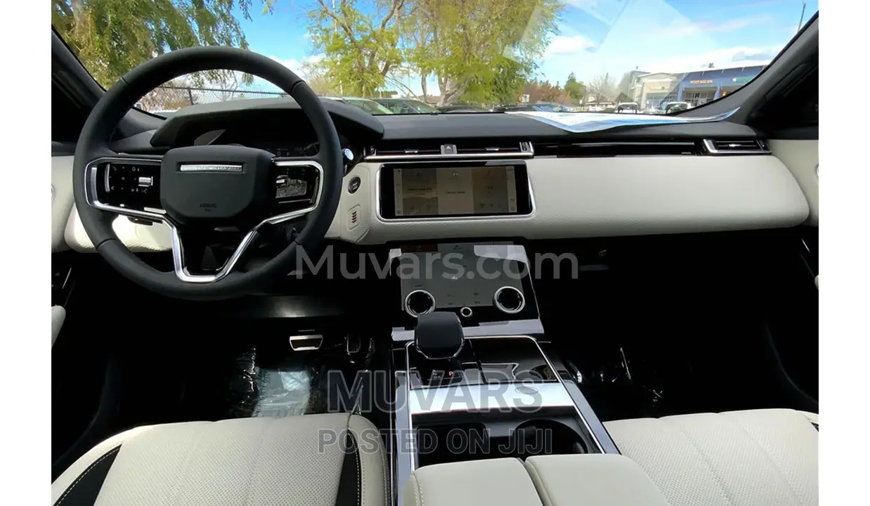 Car Rental, Range Rover Velar – 2022
