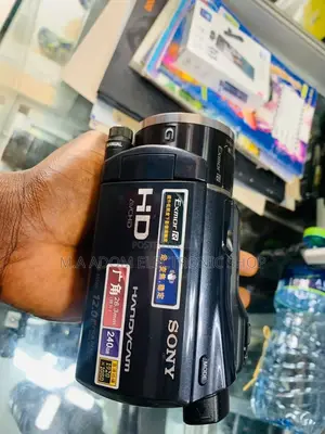 Classic Design Sony HDR-XR550 240GB Handycam Camcorder 