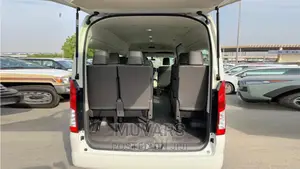 Car Rental in Ghana, Toyota Hiace -15 Seater Bus