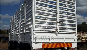 Rent a Cargo Truck for Logistics Moving, Cattle Cargo Truck