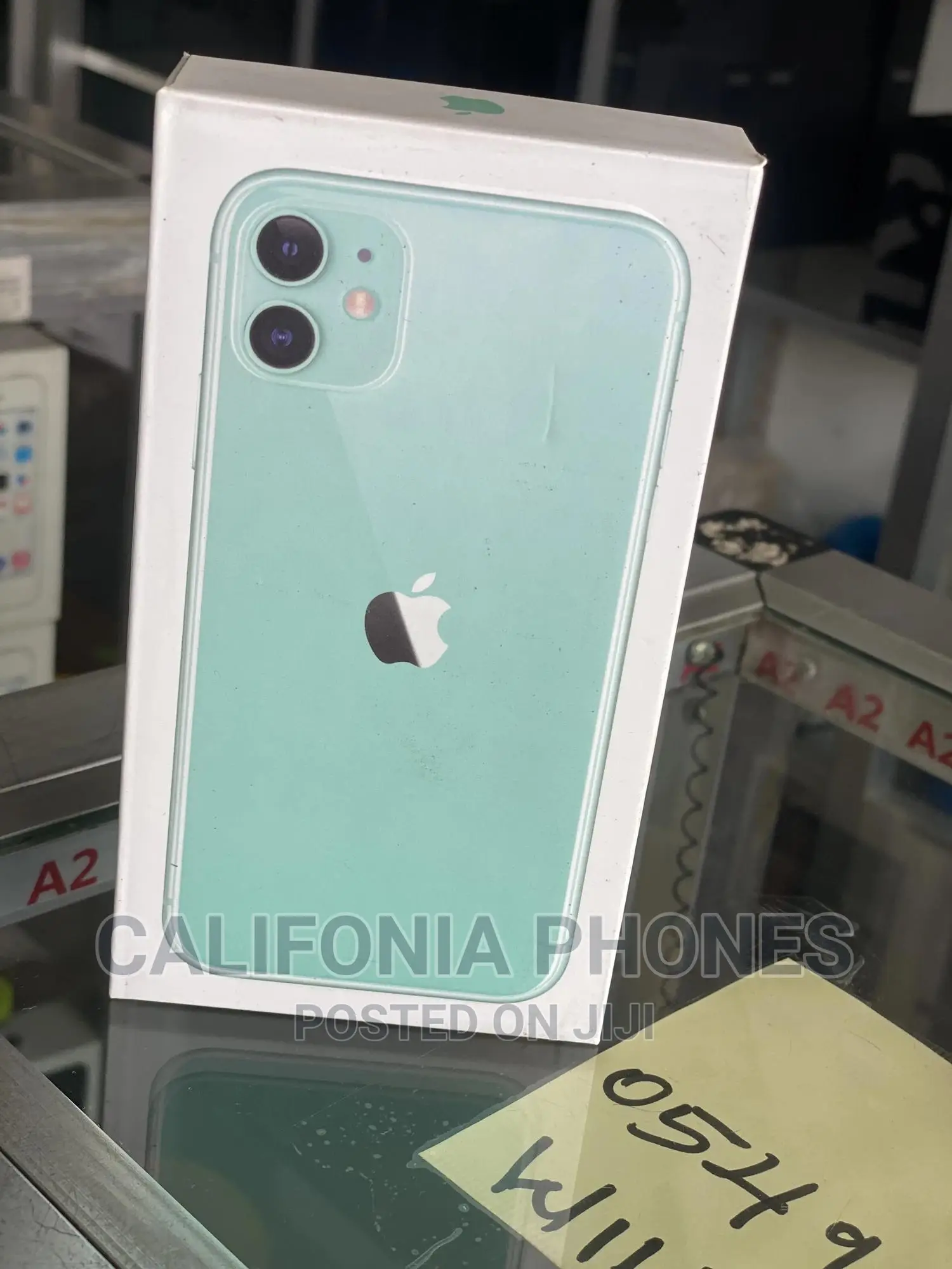 New Apple iPhone 11 64 GB Green