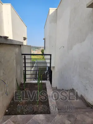 2bdrm House in Kwabenya Hills for sale