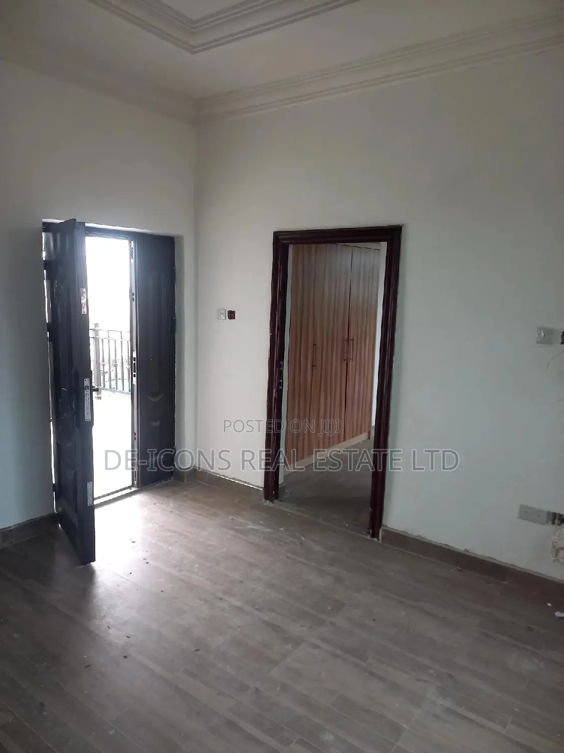 1bdrm Duplex in De-Icons Real Estate, Awutu Senya East Municipal