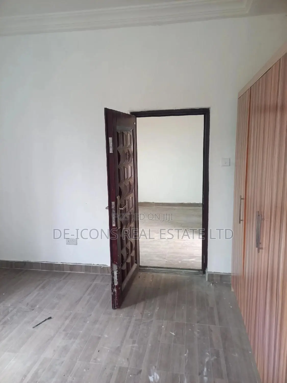 1bdrm Duplex in De-Icons Real Estate, Awutu Senya East Municipal