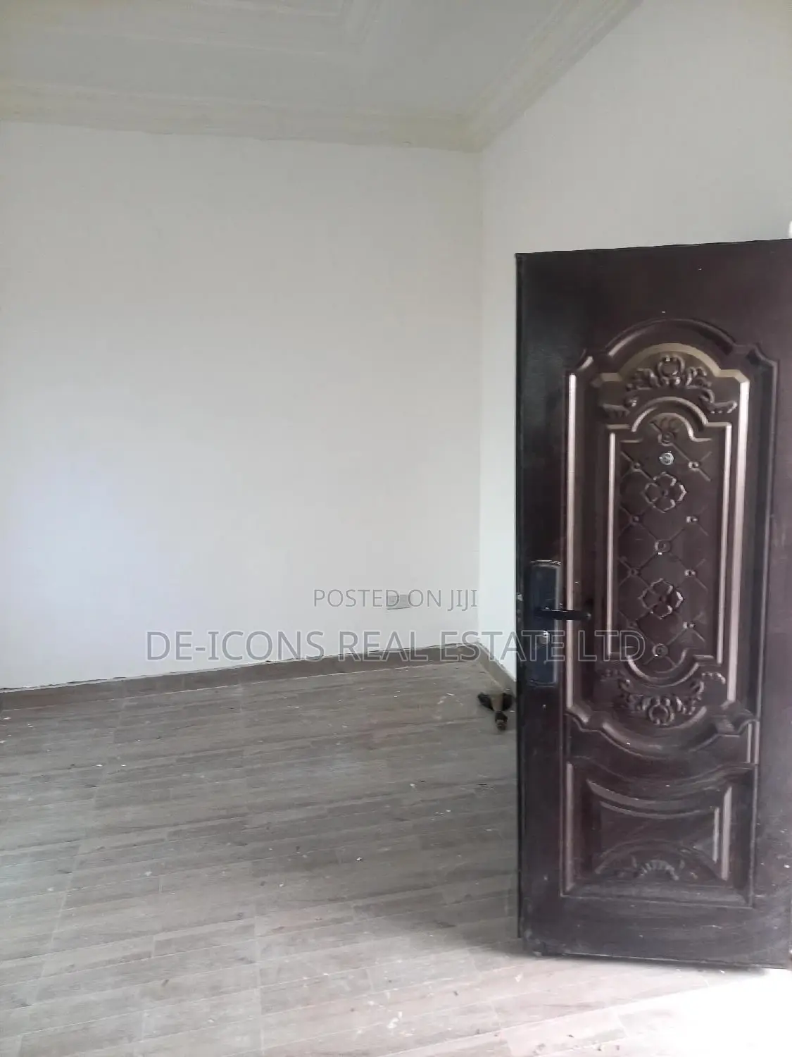 1bdrm Duplex in De-Icons Real Estate, Awutu Senya East Municipal