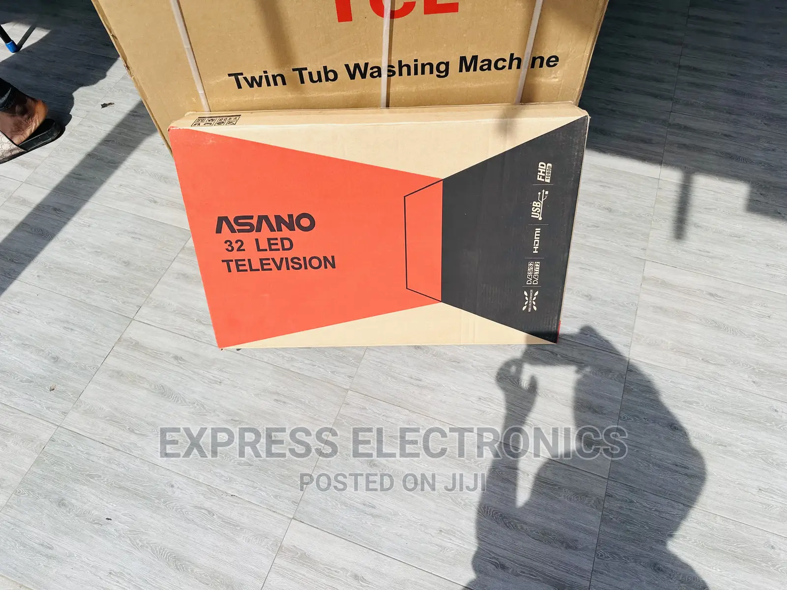 Upgrade Your Living Room With Asano 32”Satellite