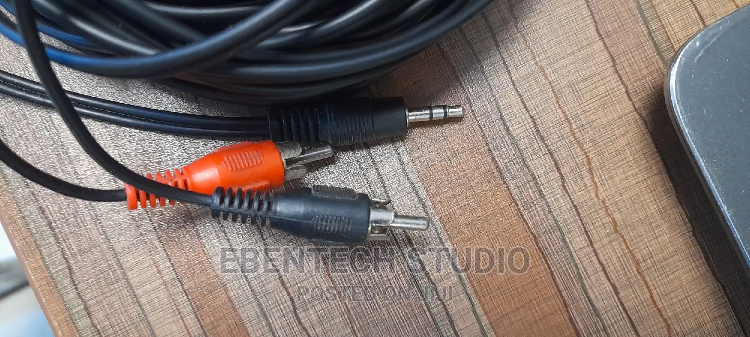 3.5mm Mini Jack to RCA Phono Cable 20meters