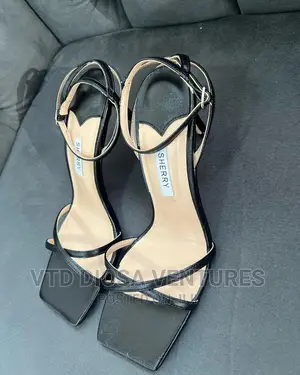 Glamourous Black Heels