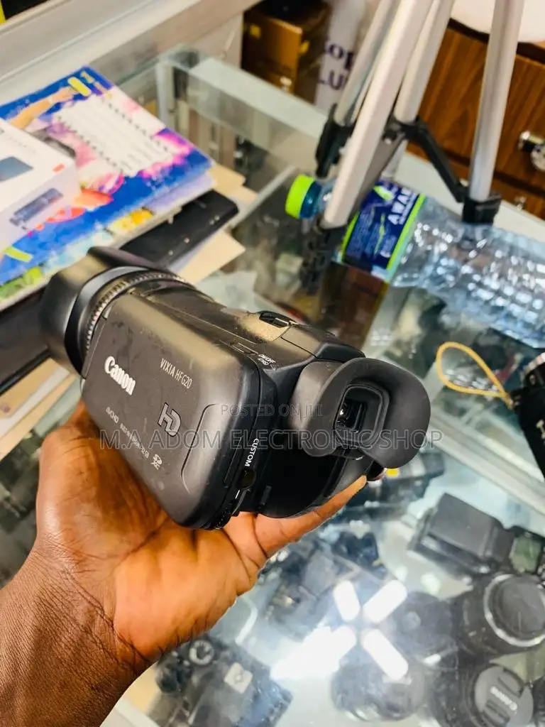 Fresh in Box Canon 32GB VIXIA HF G20 Full HD Camcorder,Black