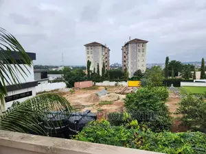 7bdrm House In Tema Metropolitan For Sale