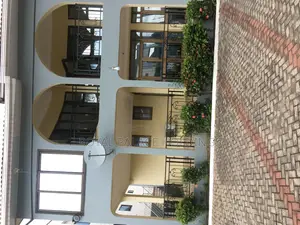 8bdrm Duplex in Close To American, East Legon for rent