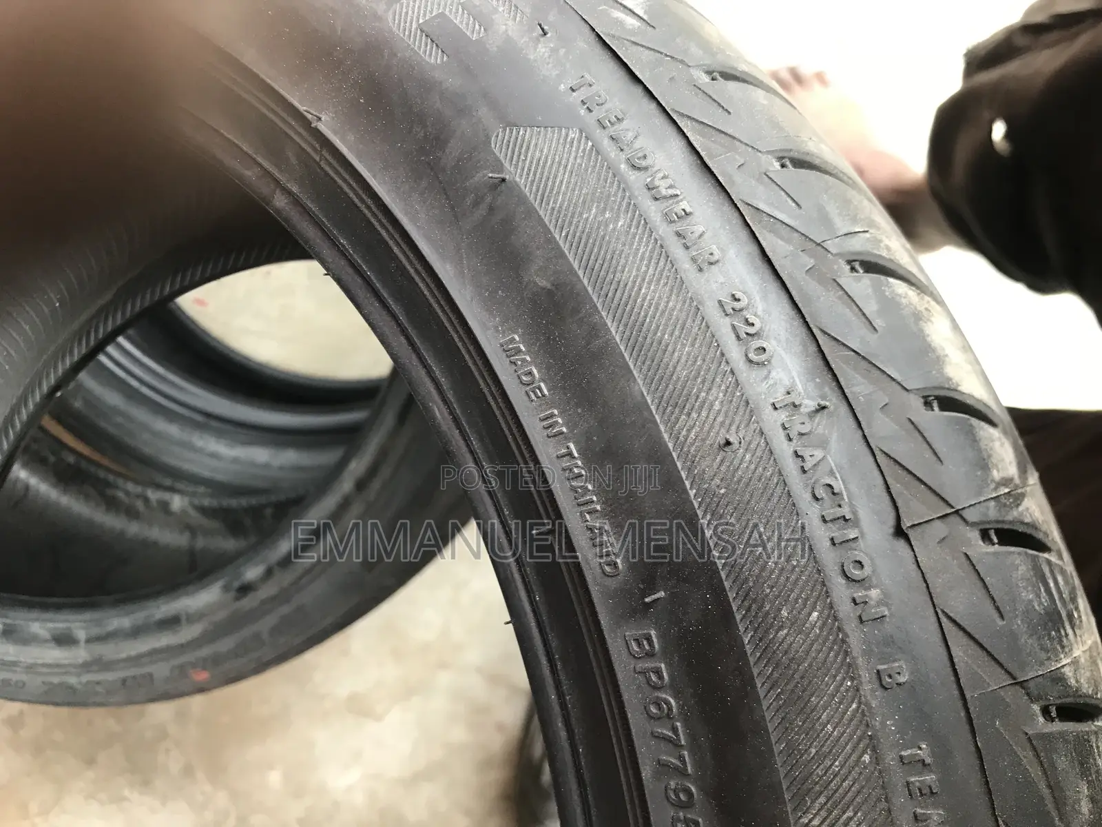 245/45r18 Brigdestone Tire