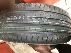 245/45r18 Brigdestone Tire