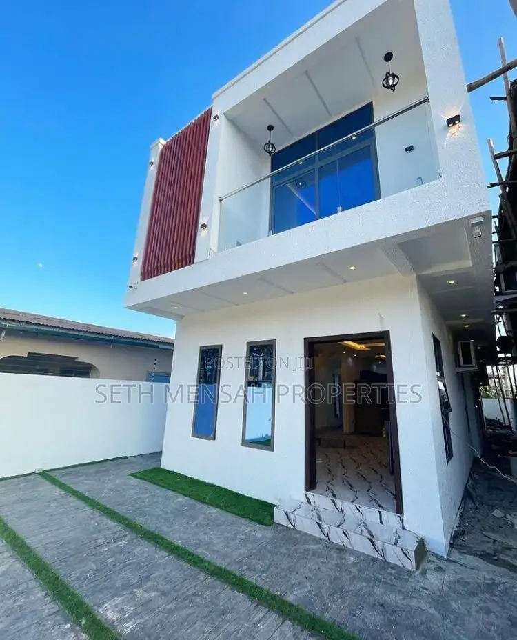 4bdrm House in Ashaley Botwe for sale