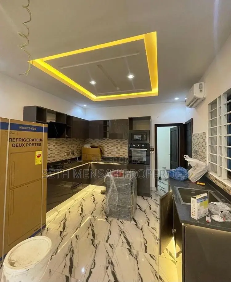4bdrm House in Ashaley Botwe for sale