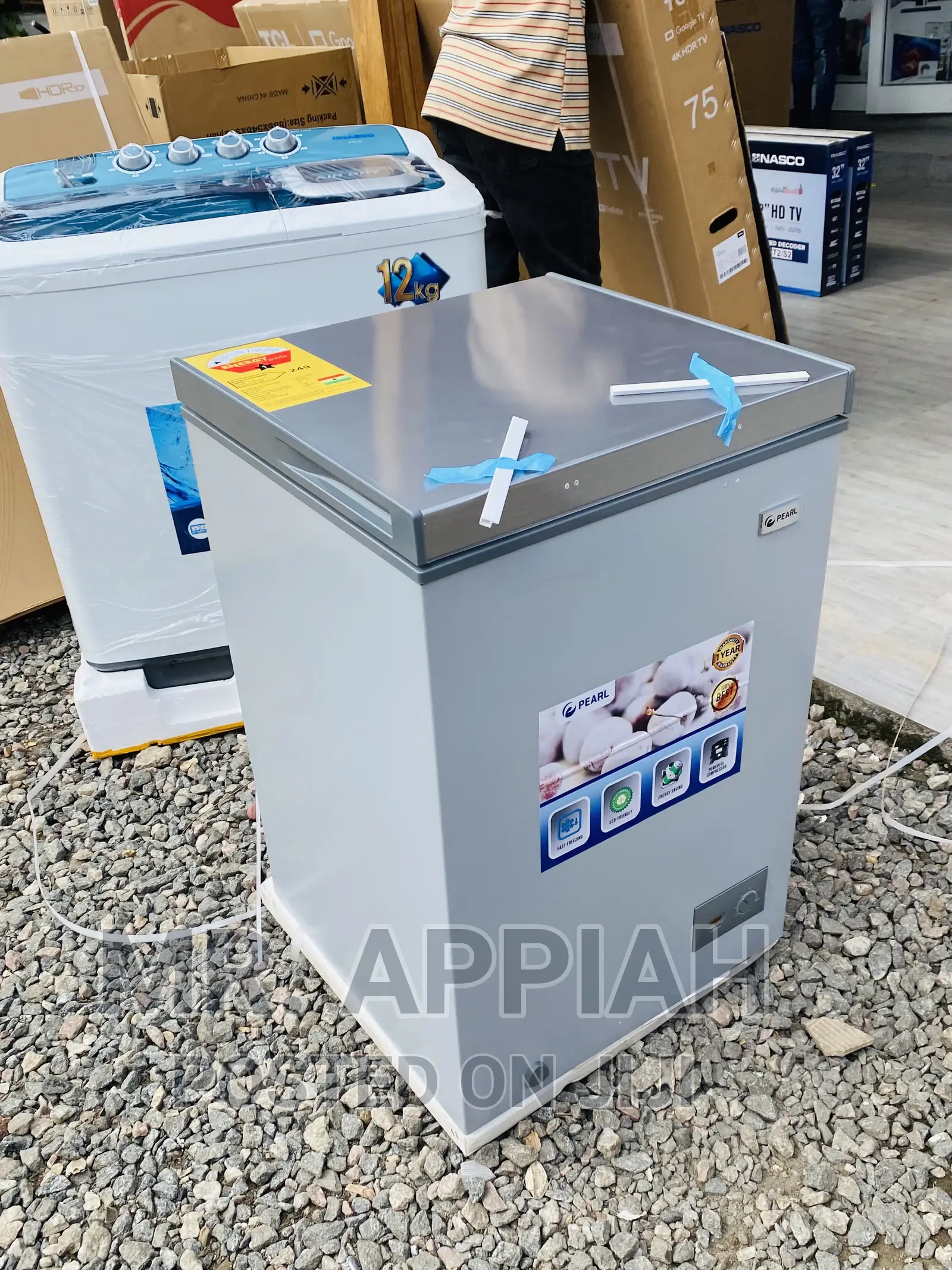 Pearl PCF-127 Chest Freezer Single Door Freezer +Inside LED