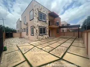 3bdrm Block of Flats in Bee Decor And Homes, Adenta for sale