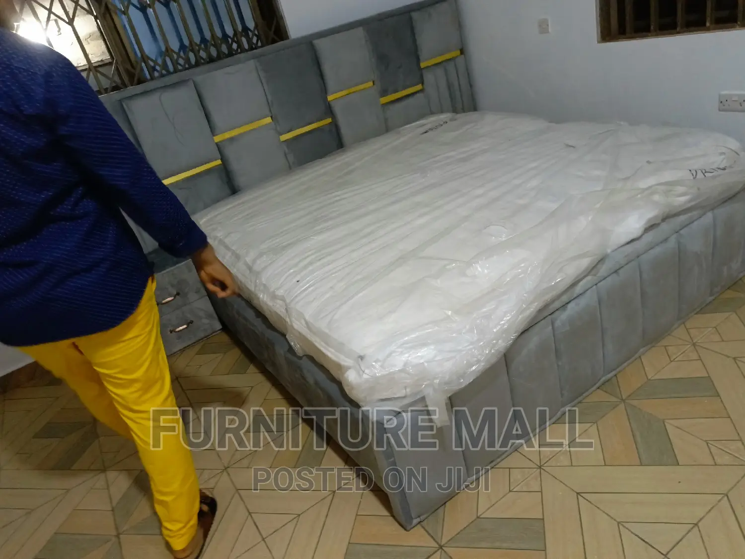 Lovely Kings Bed Plus Mattress . Free Delivery
