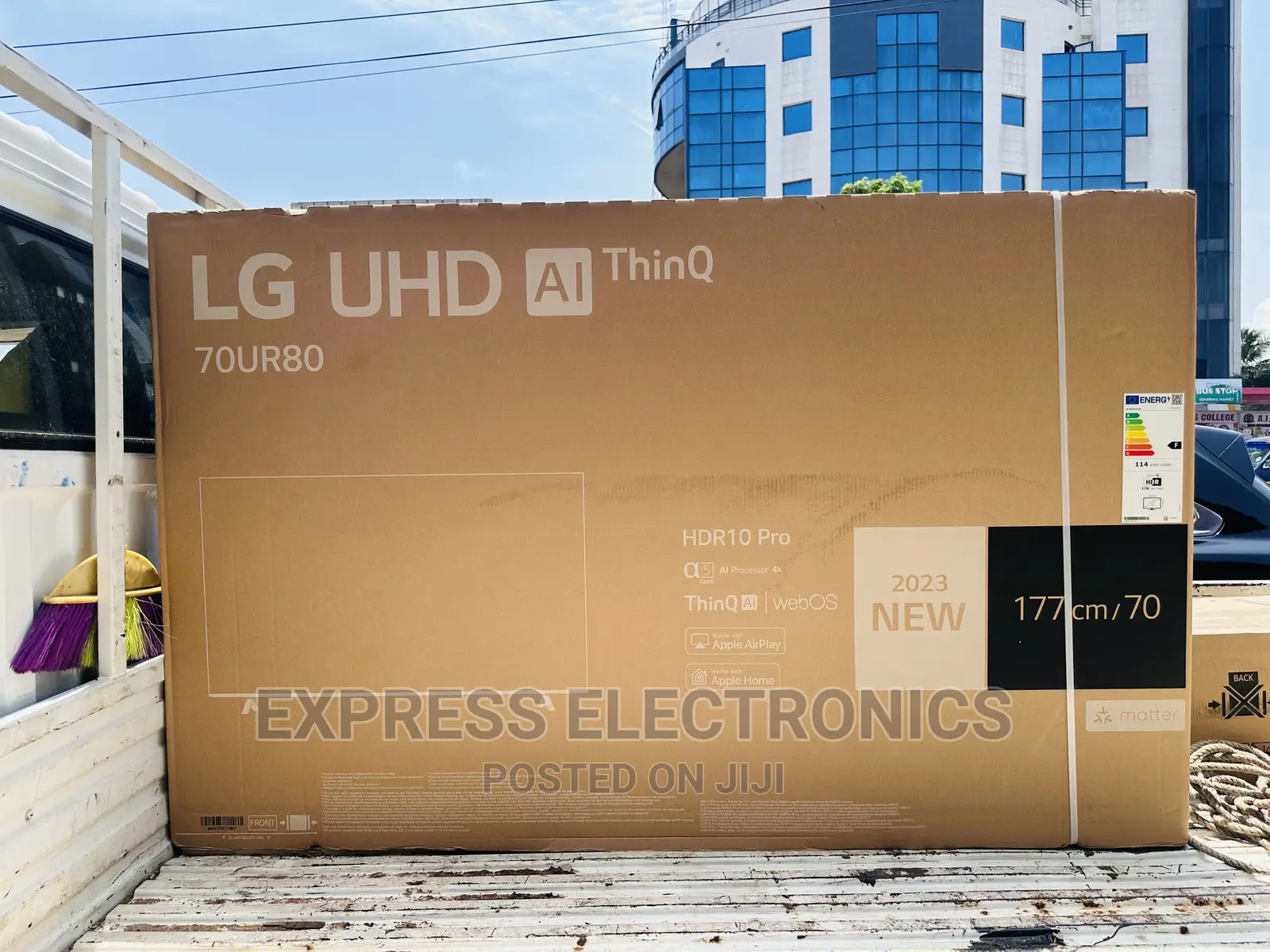 2023 Model Lg Tv UHD Smart 70”UR80003