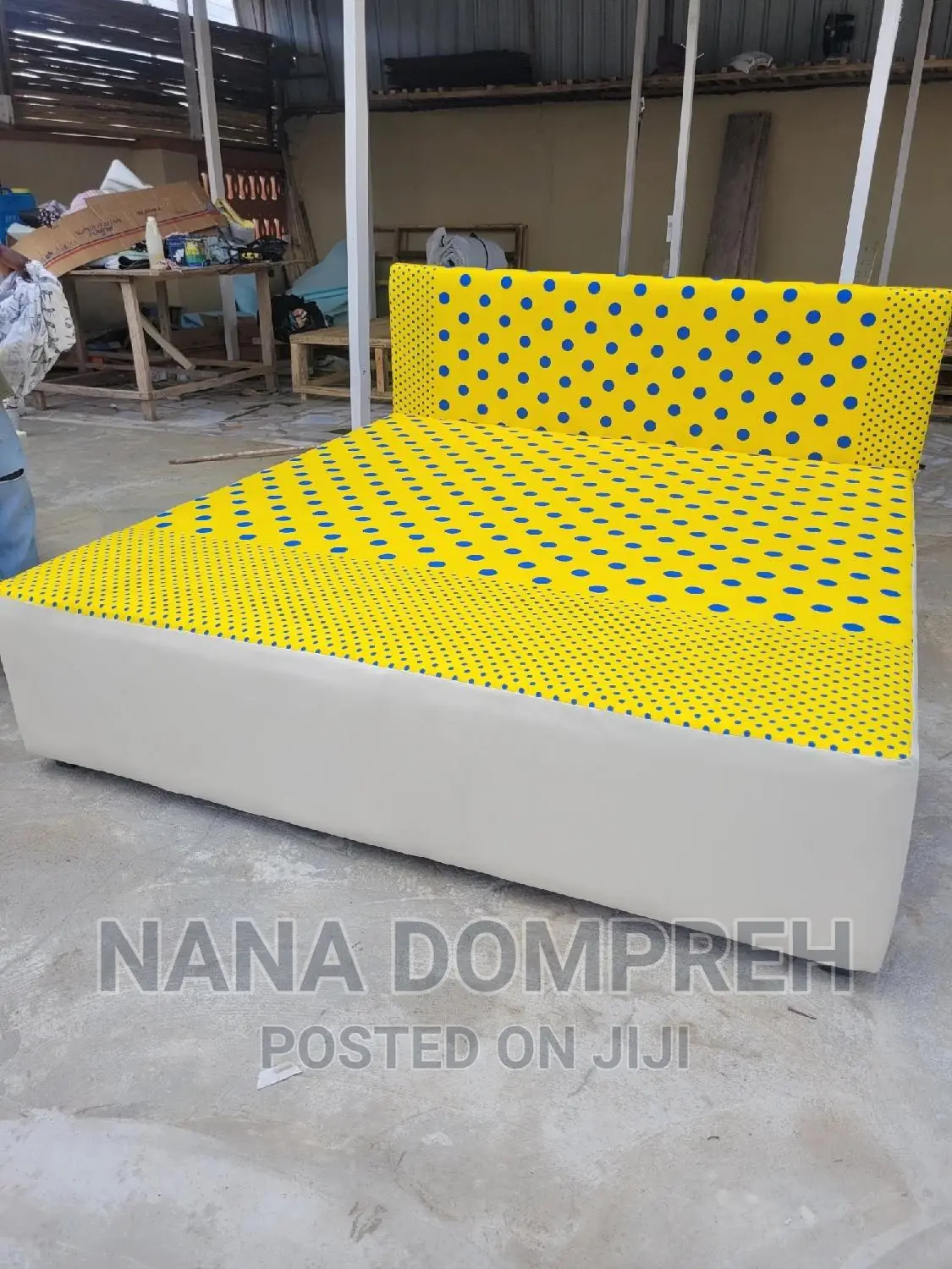 Inbuilt Queen Size Bed