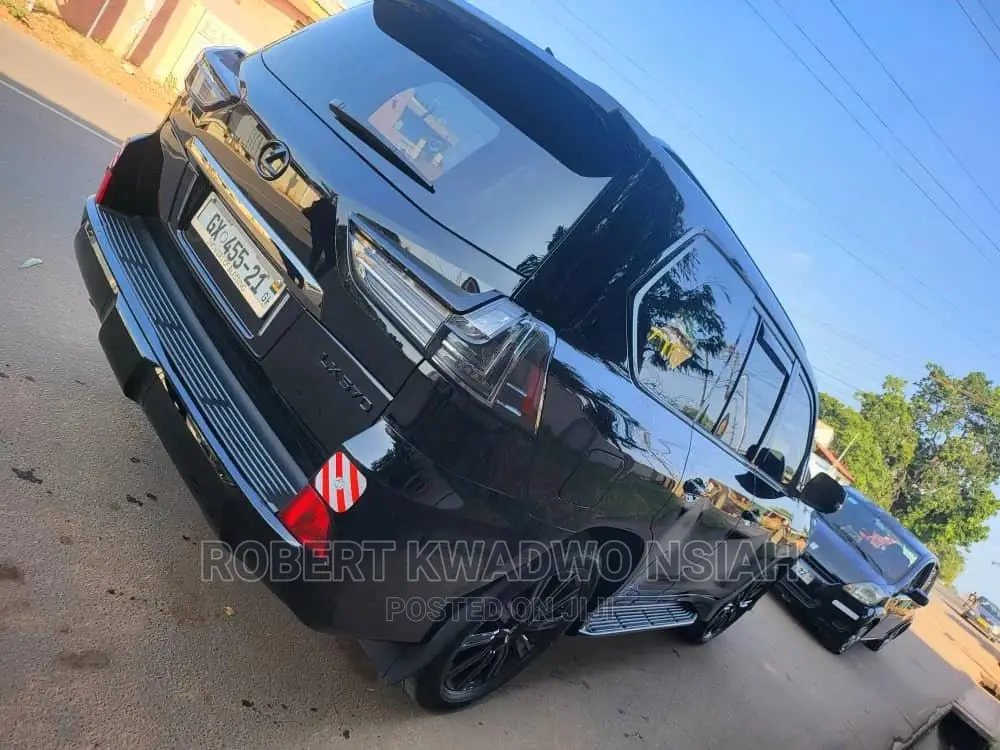 Lexus LX 570 (5 seats) AWD 2021 Black