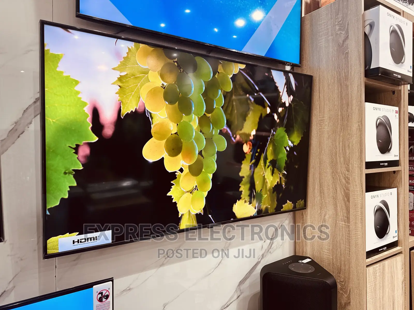 True Cinema Glossy Lg UHD Smart 55”UQ75000