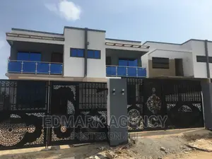 3bdrm House in Kwabeyna, Kwabenya for sale
