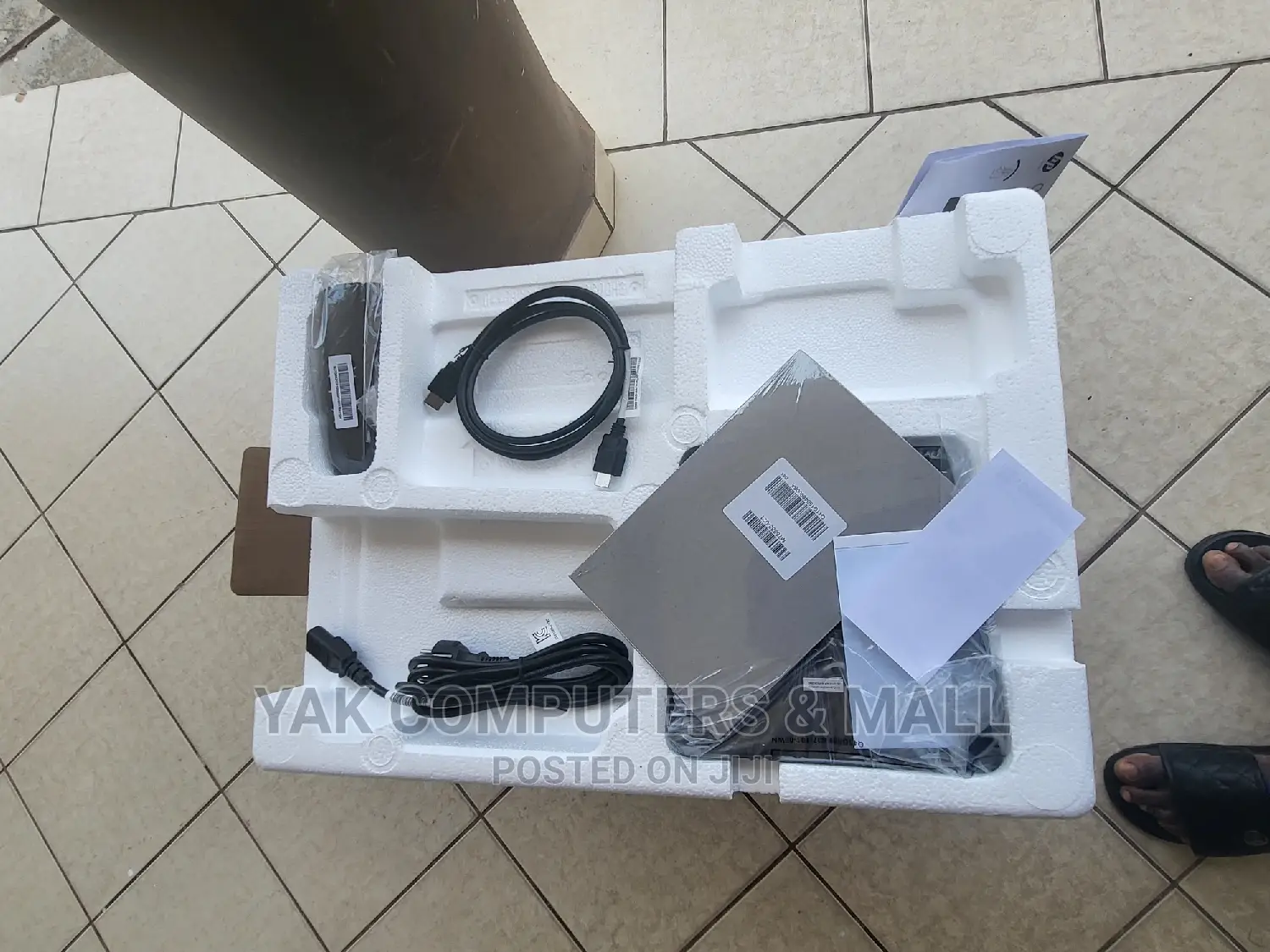 22 Inch Full Hd Ips Edgeles Monitor V221vb