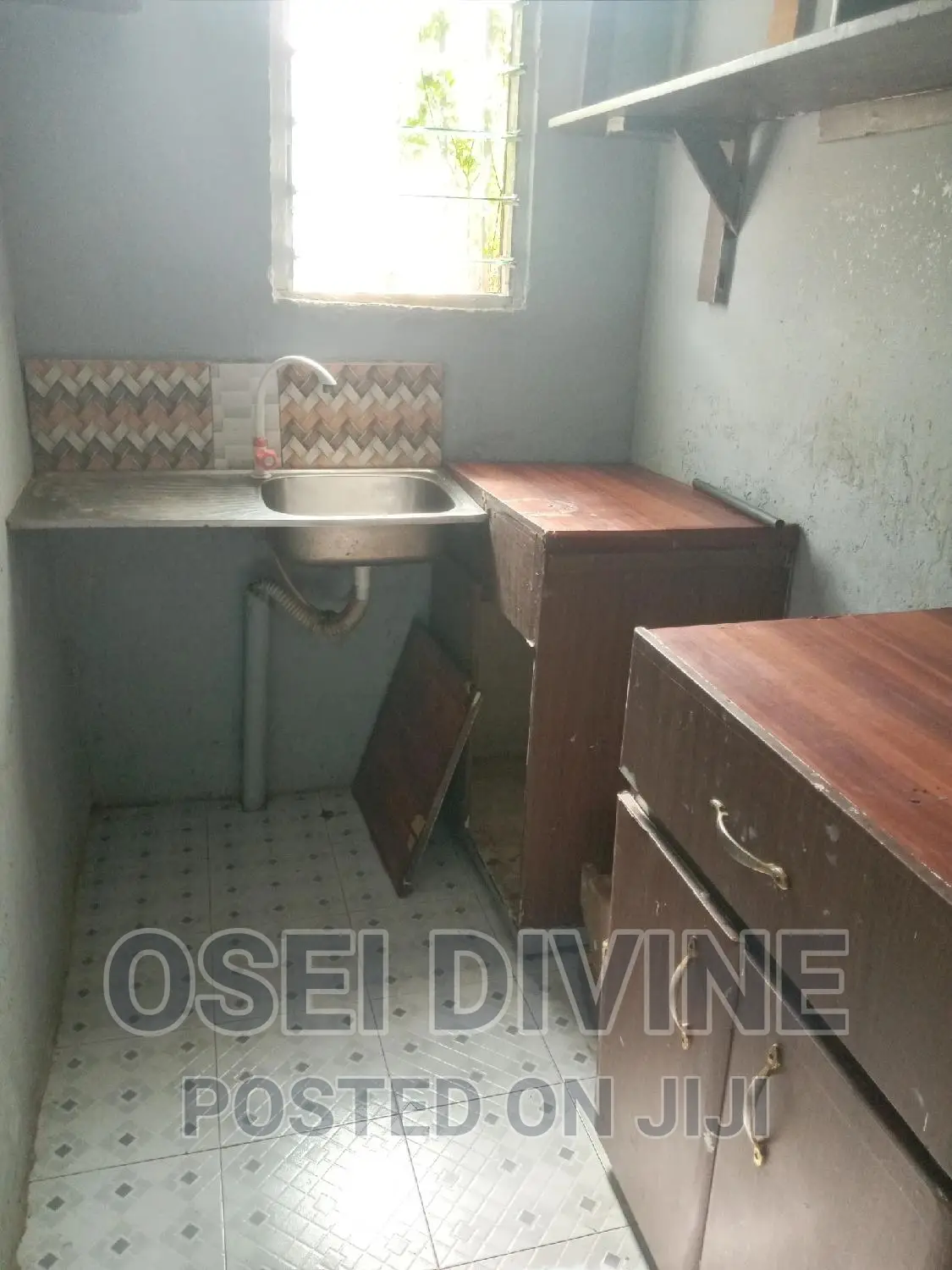Single Room S/C Self Compound Dansoman