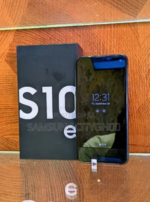 New Samsung Galaxy S10e 128 GB Black