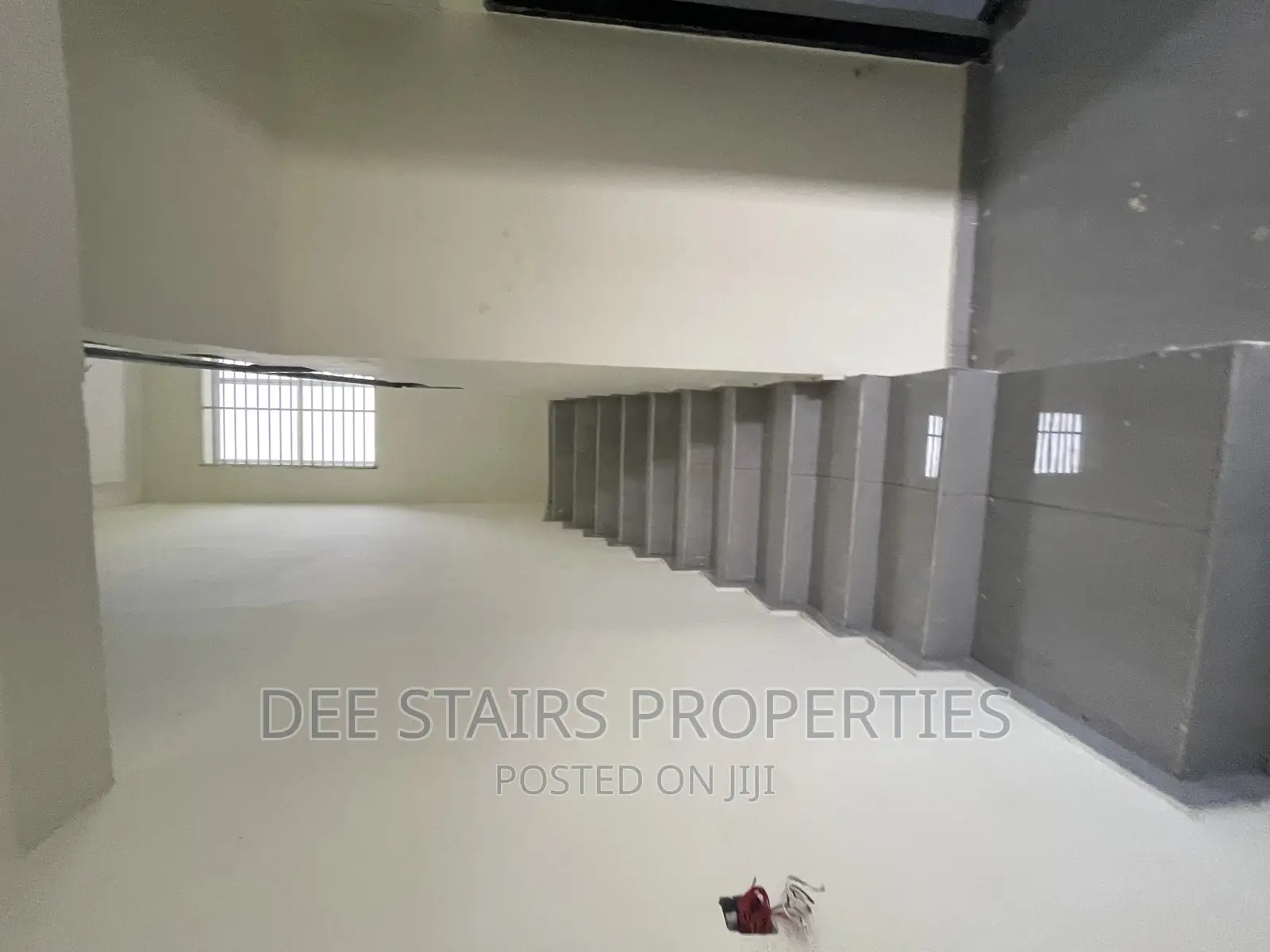 2bdrm Duplex in East Legon Hill for sale