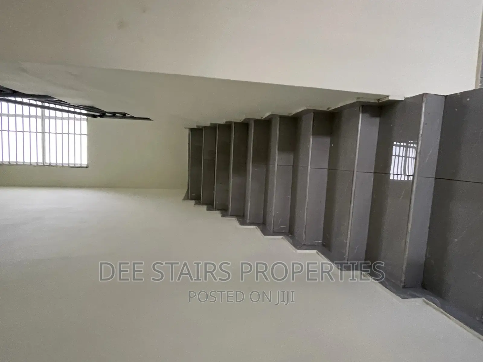 2bdrm Duplex in East Legon Hill for sale
