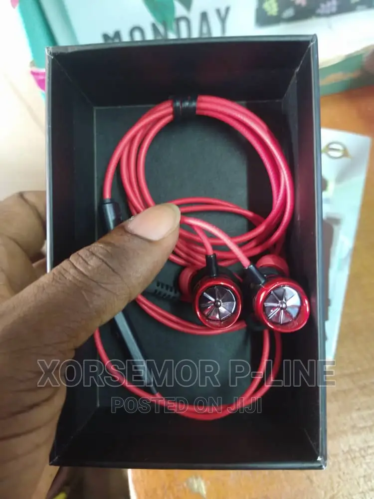 5.0 Bluetooth Smart Earphone