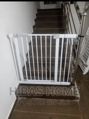 Metallic Baby Safety Gate for Staircase Baby Guard Gate 82cm