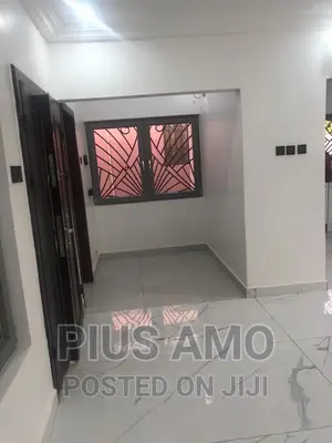 Executive Chamber and Hall Self Contained