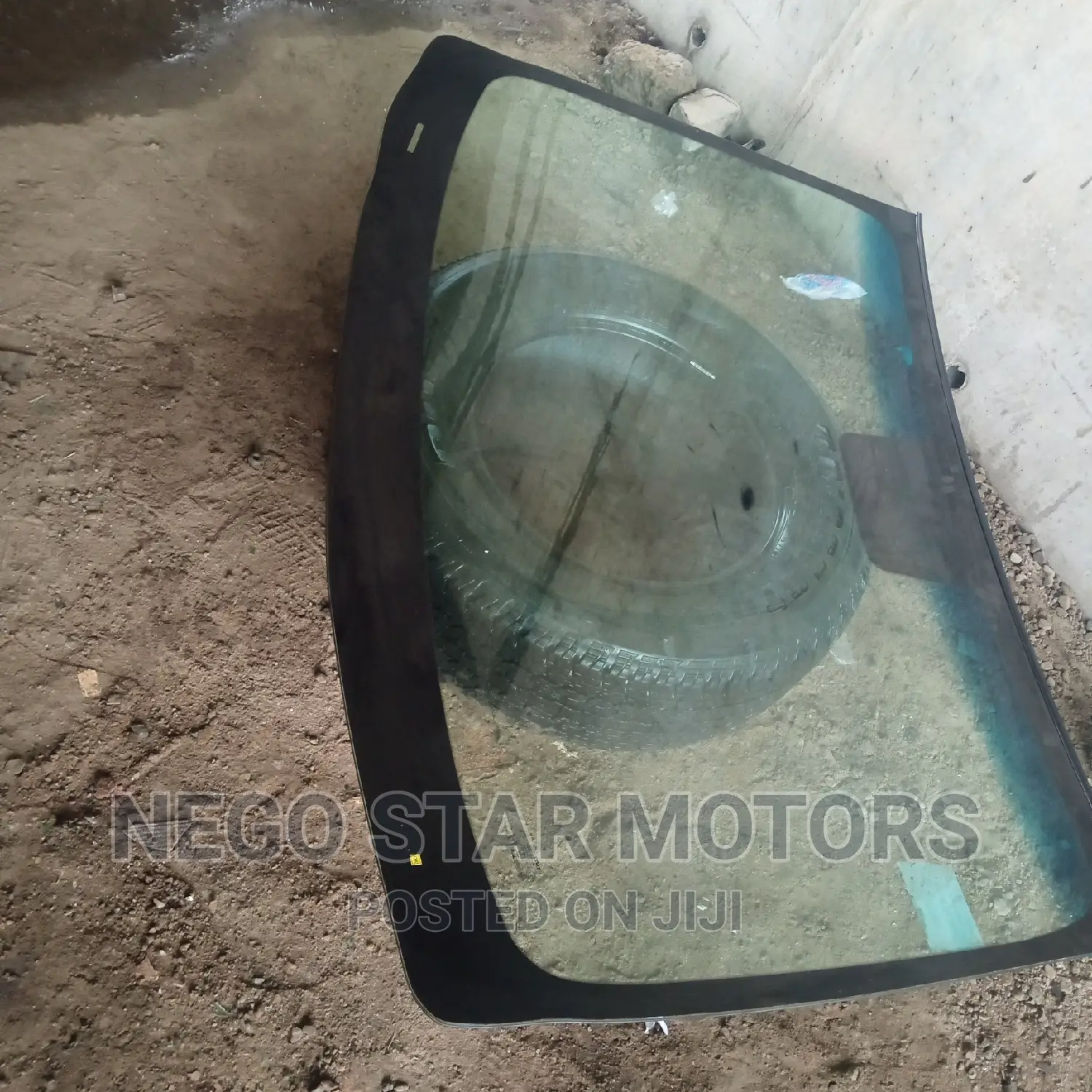 Hyundai Genesis 2015 Front Windscreen