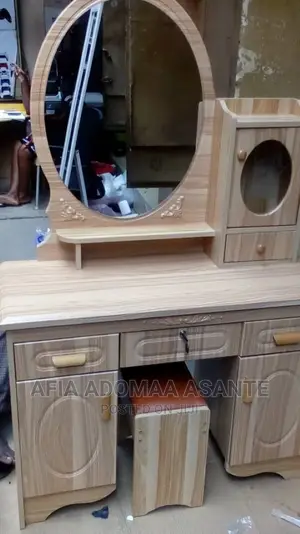 Elegant Dressing Table With Mirror and Drawers