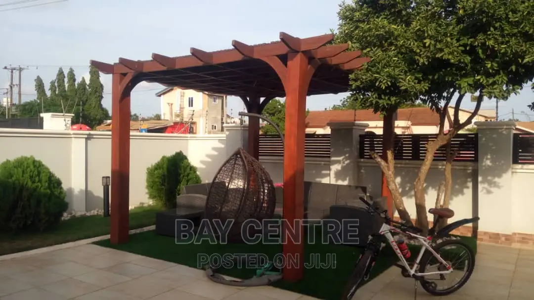 Morden Pergola
