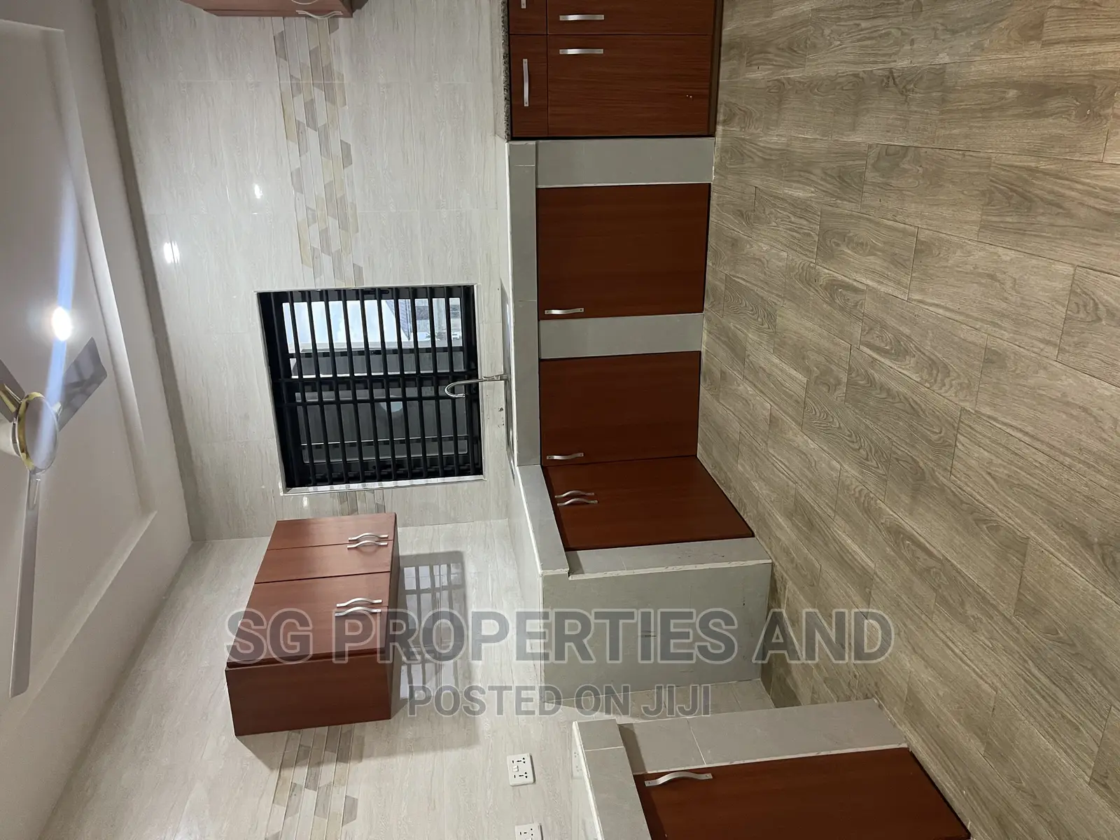3bdrm Apartment in Ecobank, Spintex for rent
