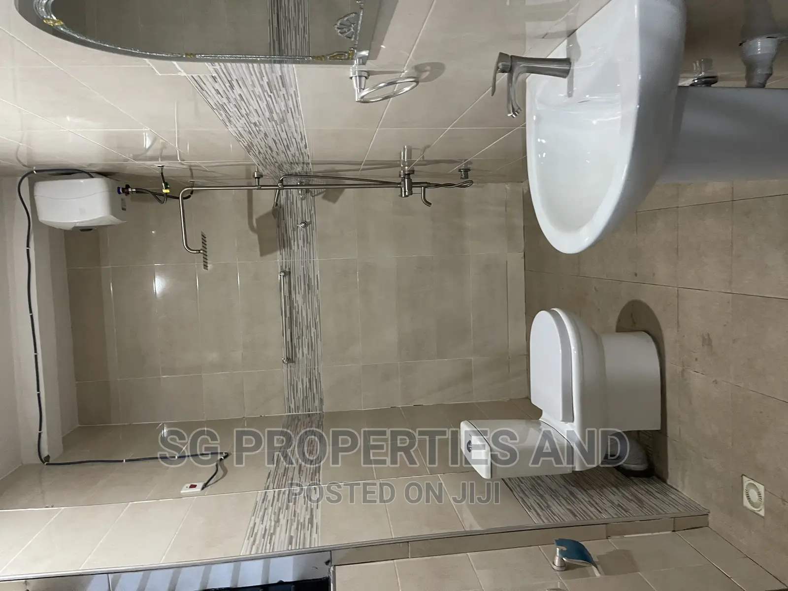 3bdrm Apartment in Ecobank, Spintex for rent