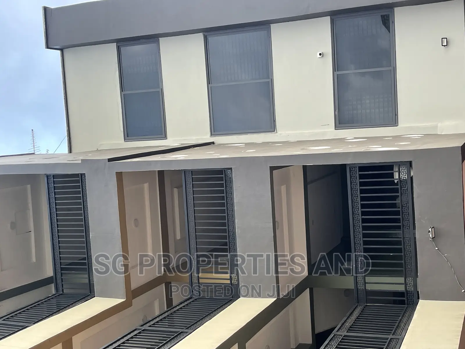 3bdrm Apartment in Ecobank, Spintex for rent