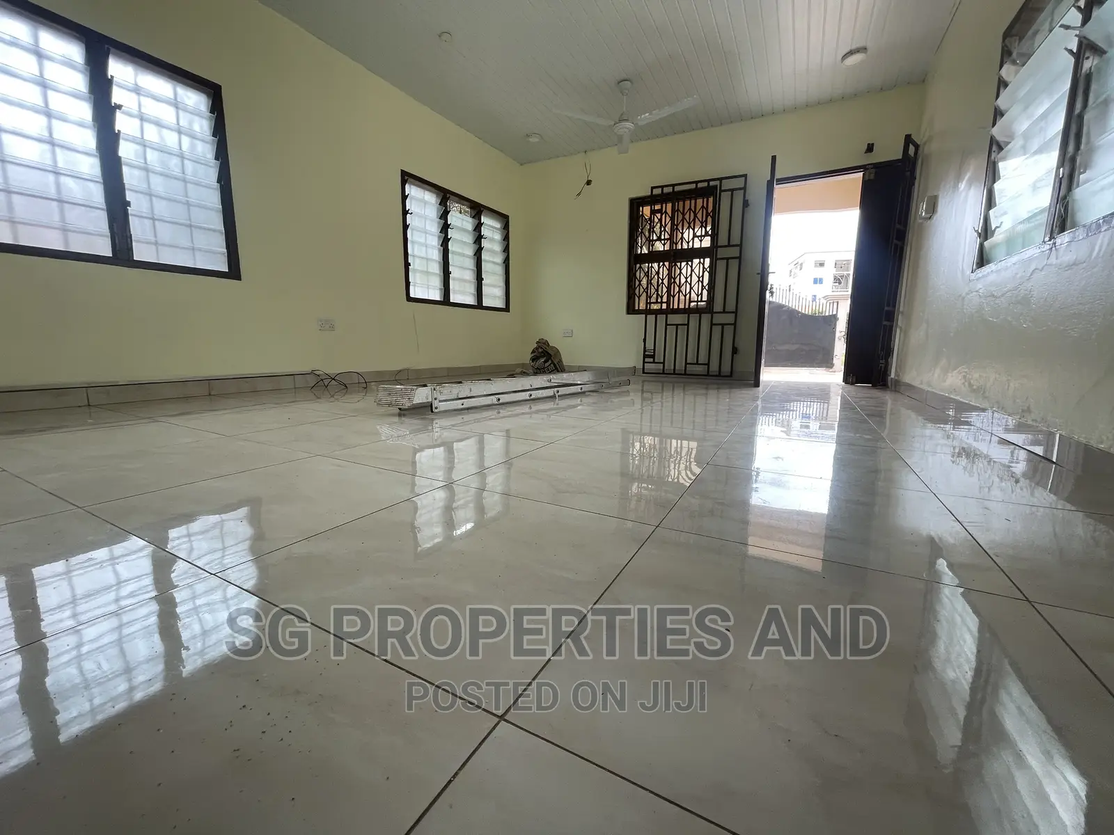 2bdrm House in Coastal, Spintex for rent