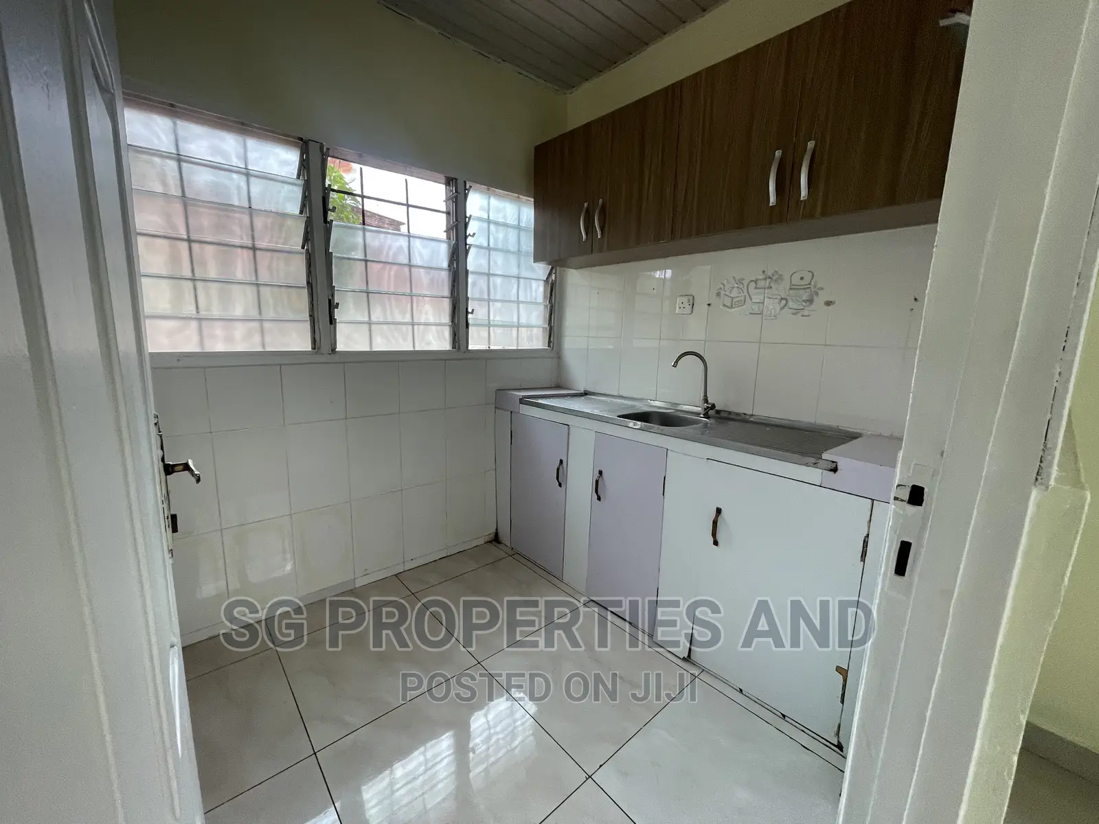 2bdrm House in Coastal, Spintex for rent