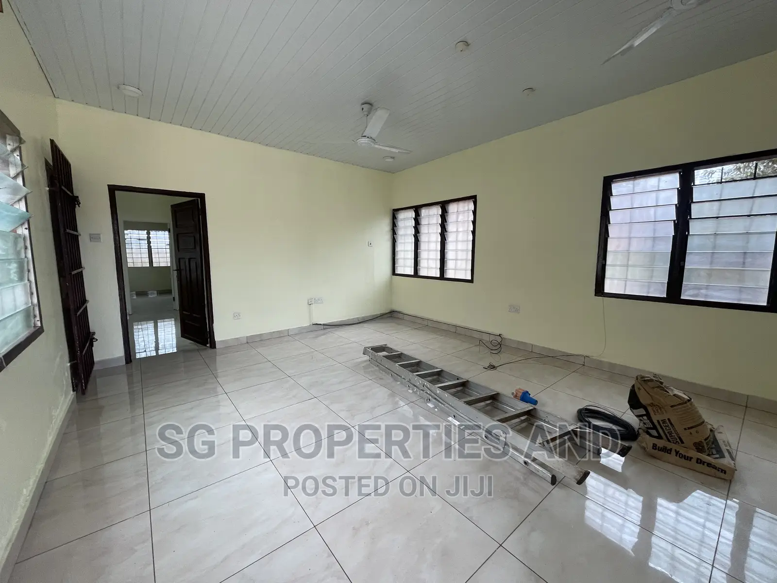 2bdrm House in Coastal, Spintex for rent