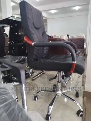 Photo - Manager's Leather Chair