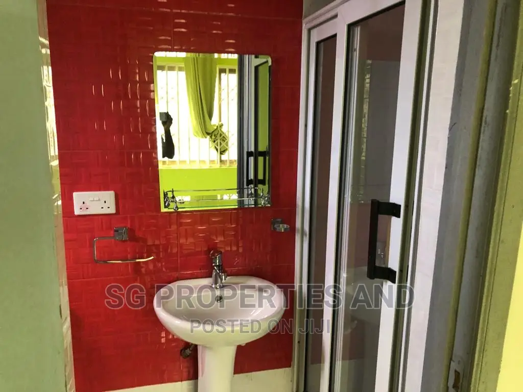 4bdrm Apartment in Manet, Spintex for rent