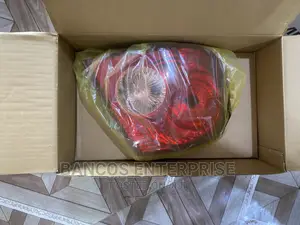 Toyota Corolla 2003/2004/2005/2006 And 2007 Tail Lights