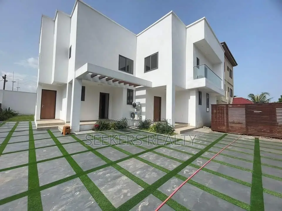 5bdrm House in Seekers Realty, East Legon for sale