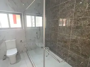 5bdrm House in Seekers Realty, East Legon for sale