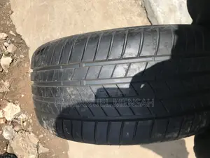 255/35r19 Brigdestone Tire